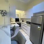 Urban Stay Luxury 2Br Apartment Near Zamalek Cairo شقه جديده مفروشه في المهندسين